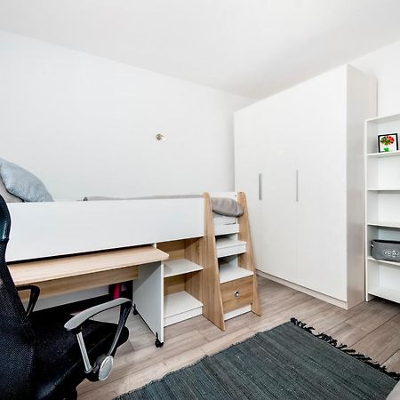 Lea'S Apartment Rovigno Esterno foto